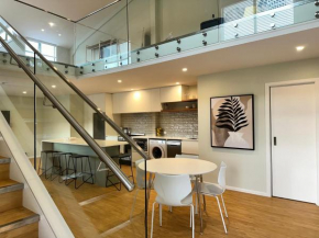 The Perfect Get Away, Upper Hutt